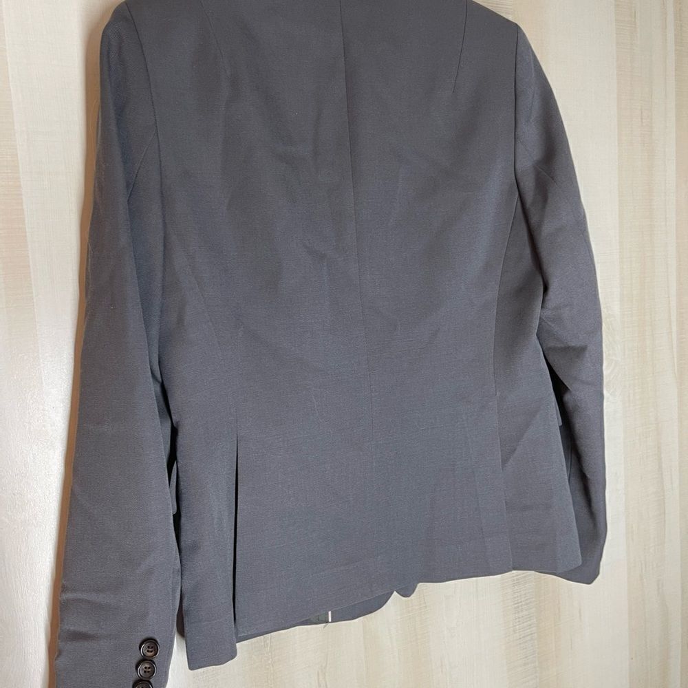 J. Crew gray 3 button wool lined blazer, size 4 petite - Picture 12 of 12
